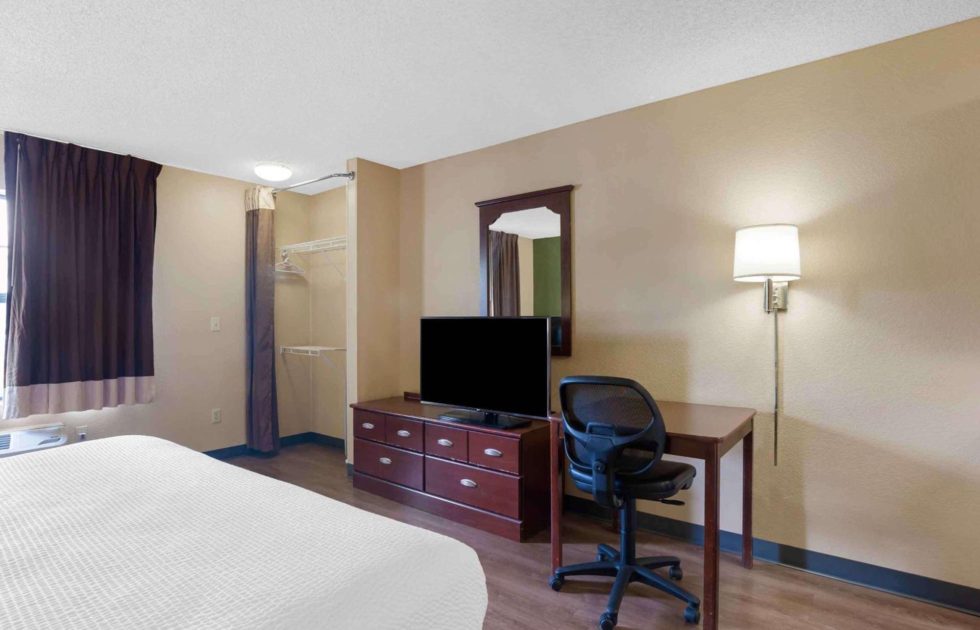 เอ็กซ์เทนด์ สเตย์ อเมริกา - เดอมอยน์ - เวสต์ เดอมอยน์ Hotel Clive ภายนอก รูปภาพ