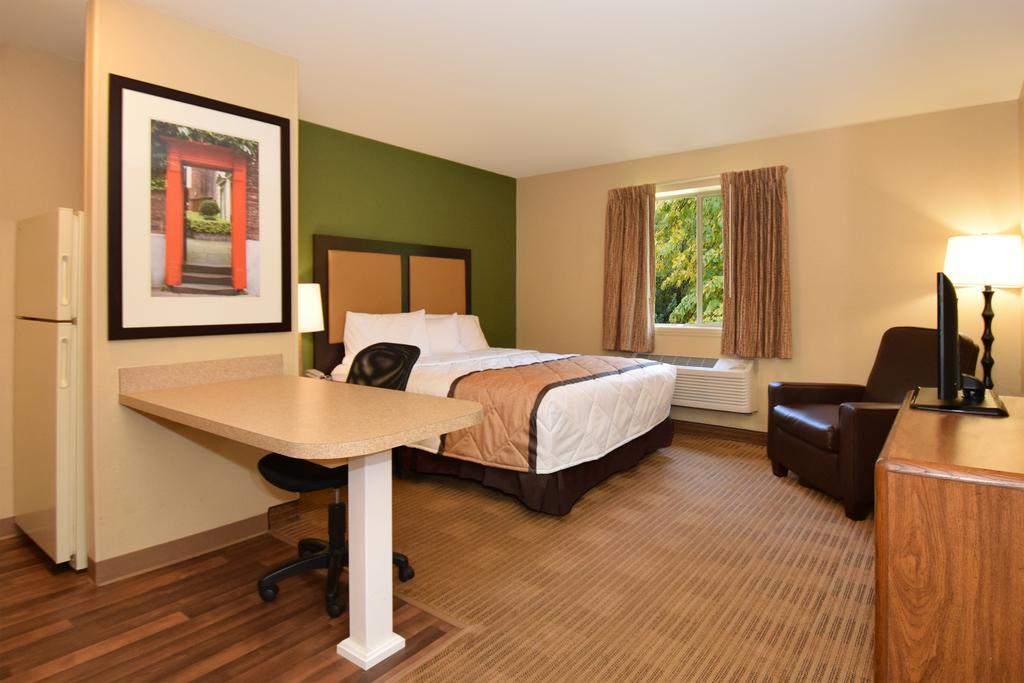 เอ็กซ์เทนด์ สเตย์ อเมริกา - เดอมอยน์ - เวสต์ เดอมอยน์ Hotel Clive ภายนอก รูปภาพ