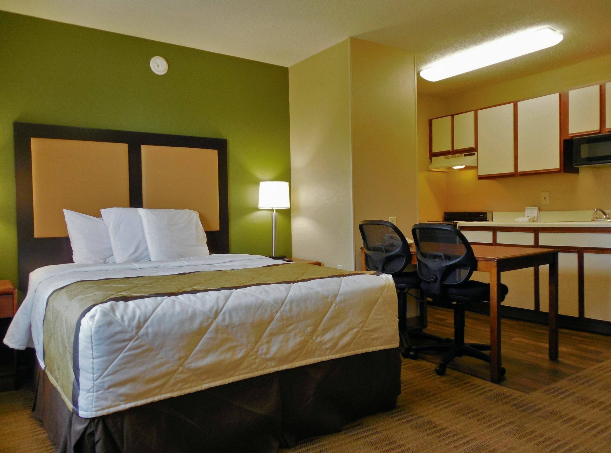 เอ็กซ์เทนด์ สเตย์ อเมริกา - เดอมอยน์ - เวสต์ เดอมอยน์ Hotel Clive ภายนอก รูปภาพ